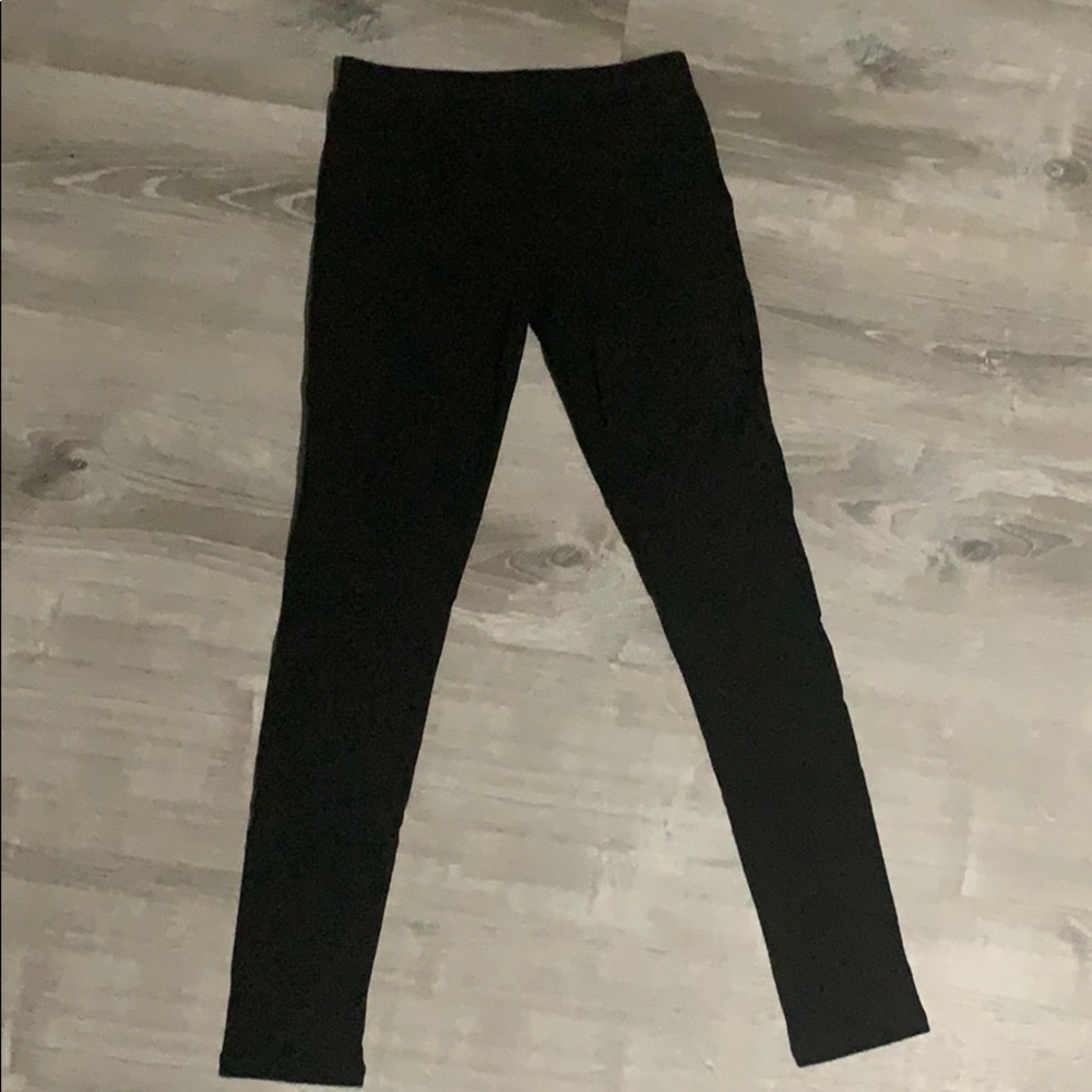 Black leggings
